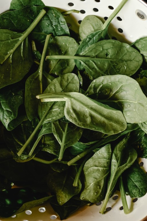 sayuran yang baik untuk diet cepat, bayam