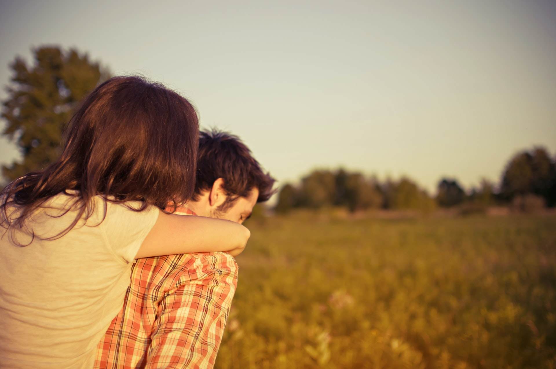 Tanda Wanita Virgo Jatuh Cinta