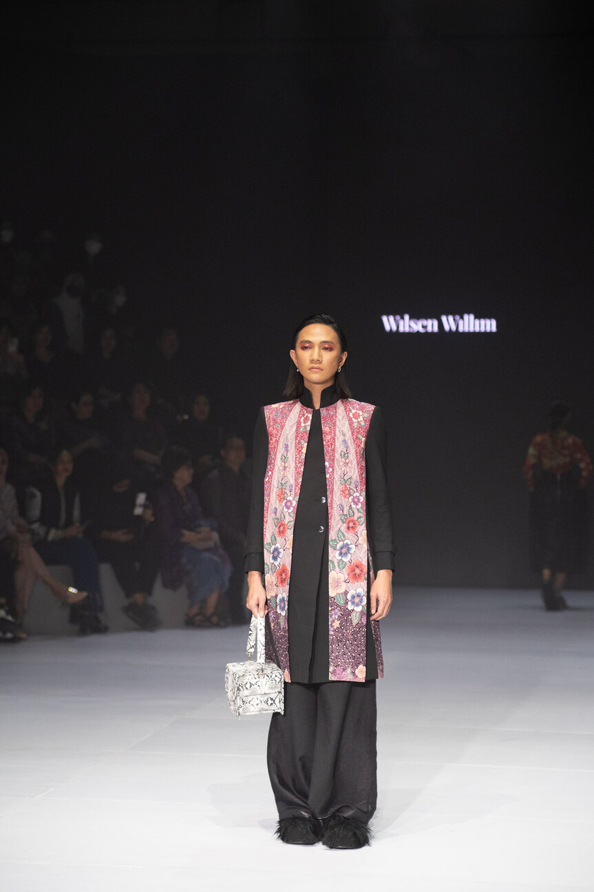 Wilsen Willim x Batik Keris Sajikan Koleksi Batik Memukau!