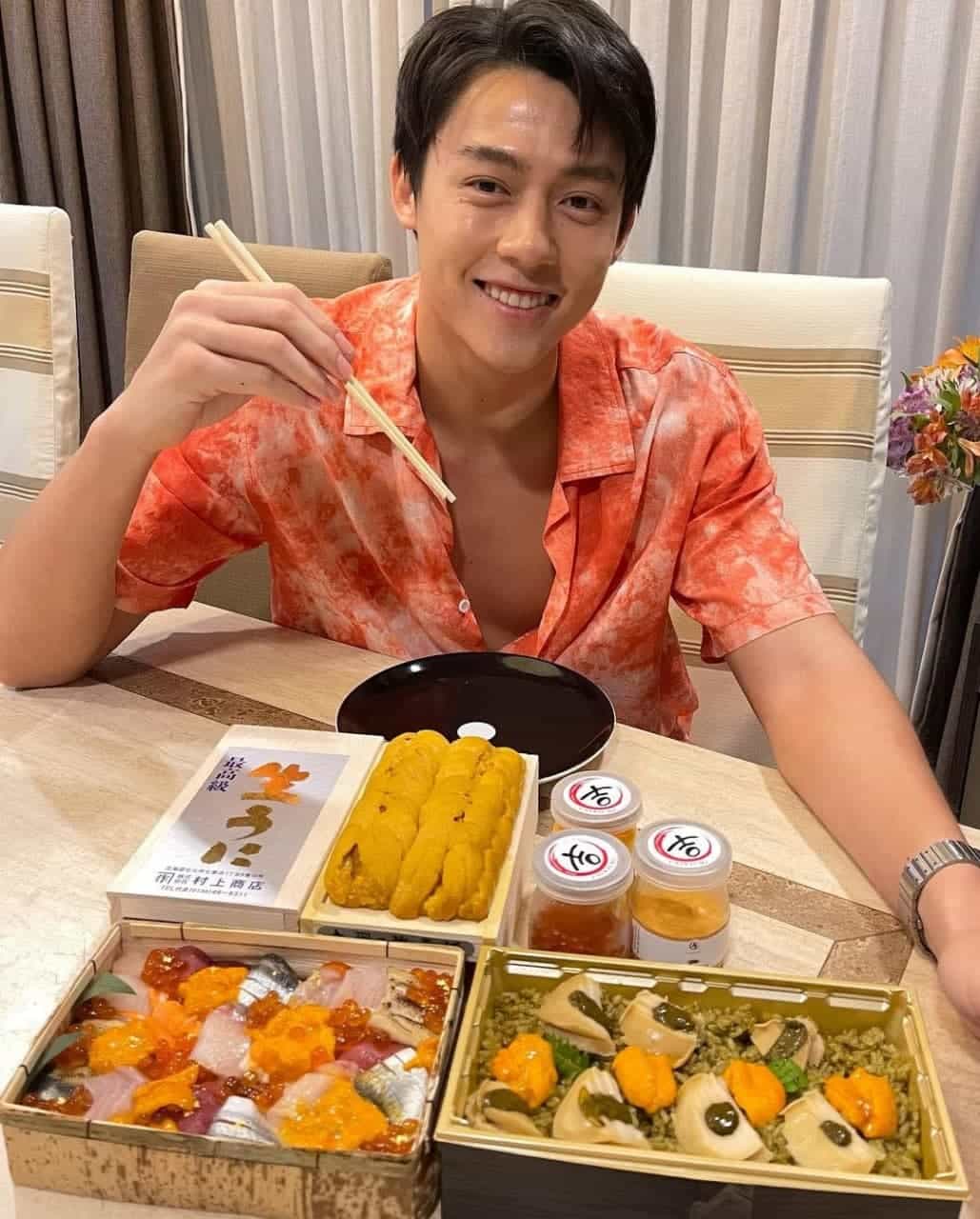 aktor muda tampan dari thailand