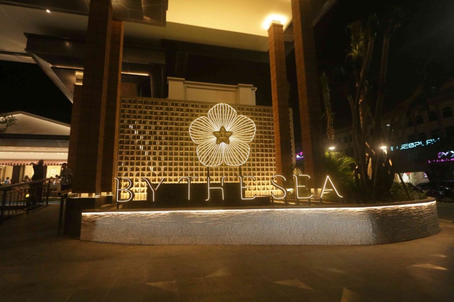 By The Sea, merupakan sea side fashion district pertama