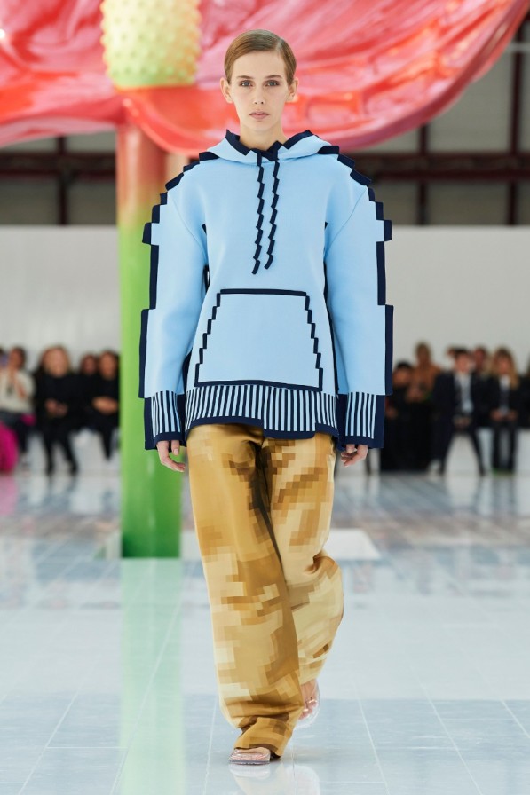 Baju 3d seakan berada di dunia minecraft.