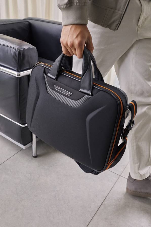 tas laptop kolaborasi dari Tumi dan McLaren