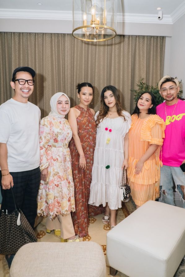 Sederet artis ikut meriahkan Florece Bloom
