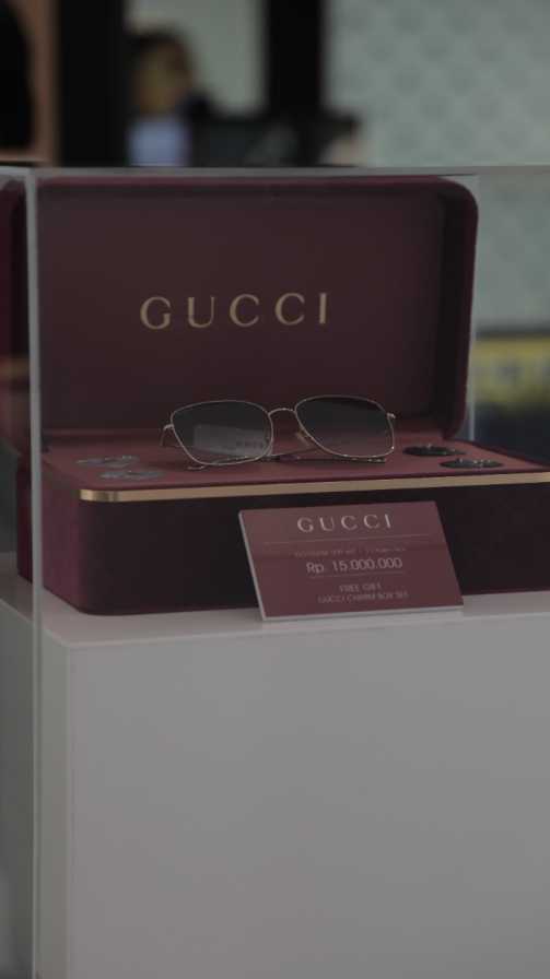 Gucci membawakan koleksi retro dengan sentuhan ala Gucci