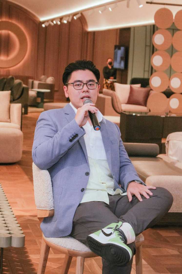 Blackwood berkolaborasi bersama desainer asal Italia, Sebastiano Zilio, Blackwood mempersembahkan Aura Collection untuk furnitur