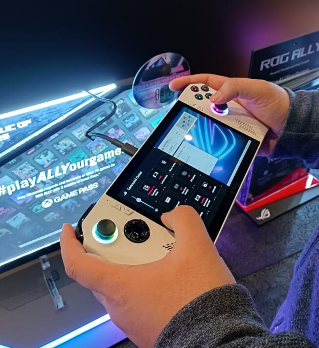 asus, ROG, ROG ally, game, gaming console, portable, xbox, pc gaming, republic of gamers, ps5