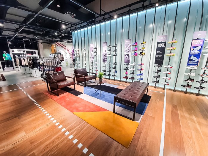 Toko Adidas Terbesar di Indonesia Sudah Buka