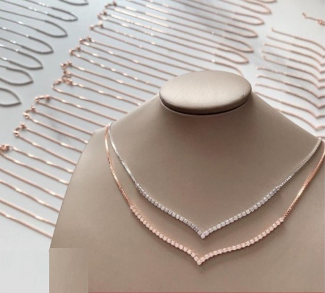 model kalung emas
