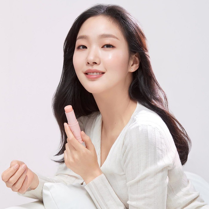 Rekomendasi Balm Stick Multifungsi Untuk Wajah Glowing Alami
