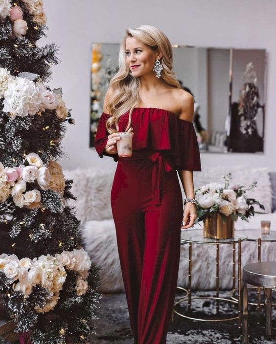 10 Padu Padan Busana Untuk Tampil Memukau di Hari Natal