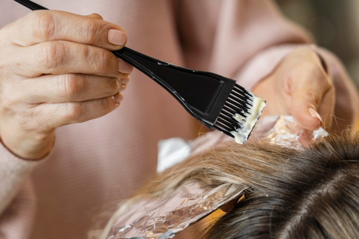 cara agar warna rambut keluar tanpa bleaching