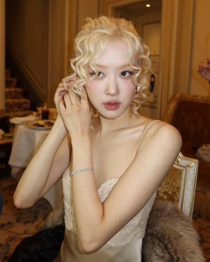 Gaya makeup Rosé