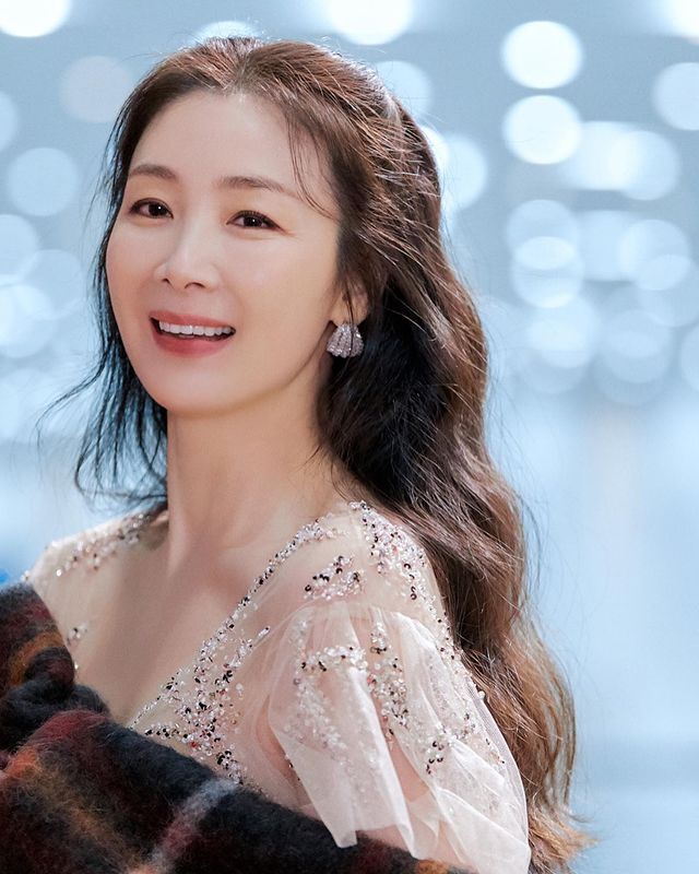 Choi Ji Woo. Aktris korea termahal. Aktis korea. Pemain drama korea. Drama korea.