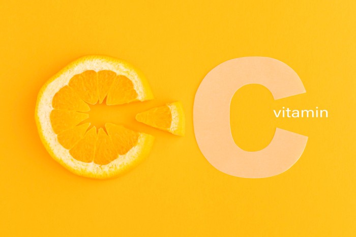 Vitamin C bantu mempercepat penyembuhan biang keringat