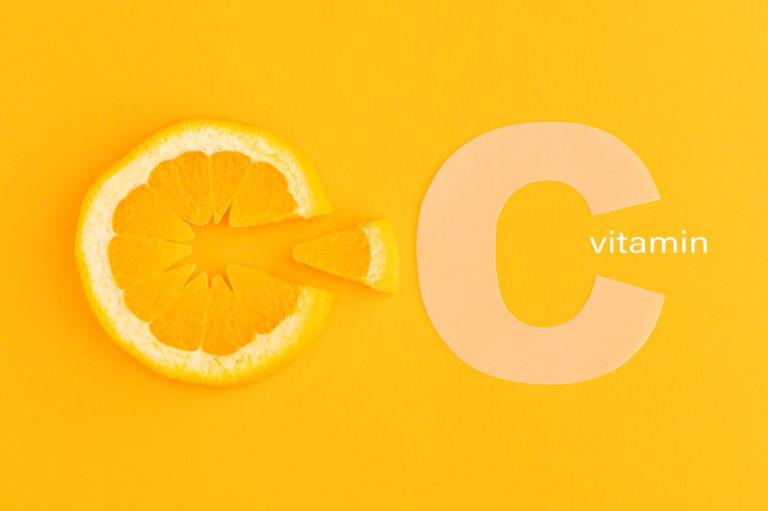 Vitamin C bantu mempercepat penyembuhan biang keringat
