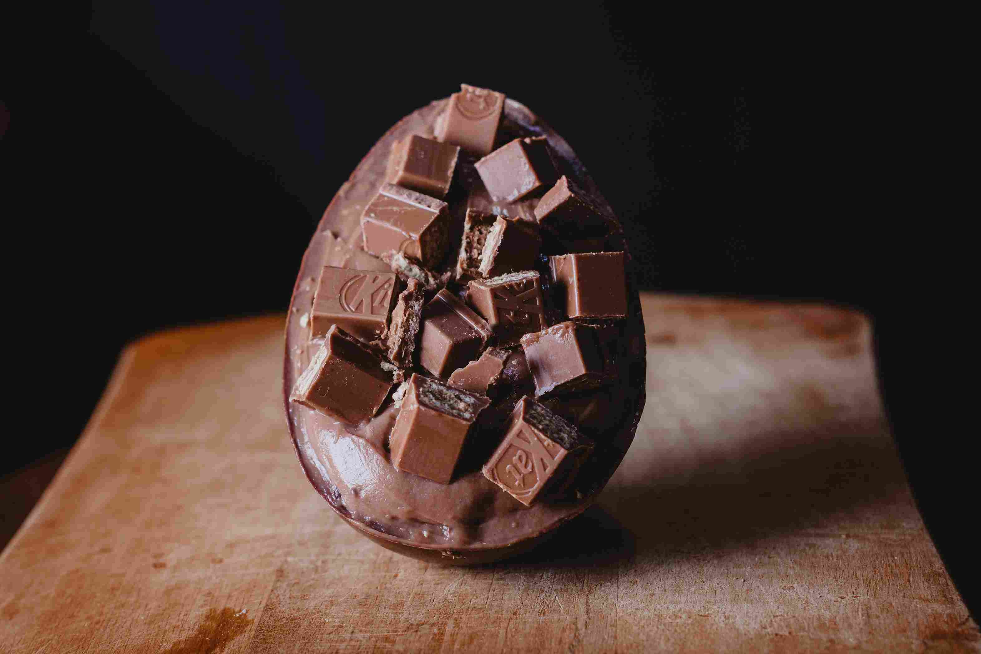 Makanan tinggi kafein. Coklat. Makanan yang peru dihindari saat haid. Haid. Menstruasi. PMS.