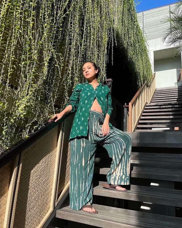 OOTD hamil Dea Ananda