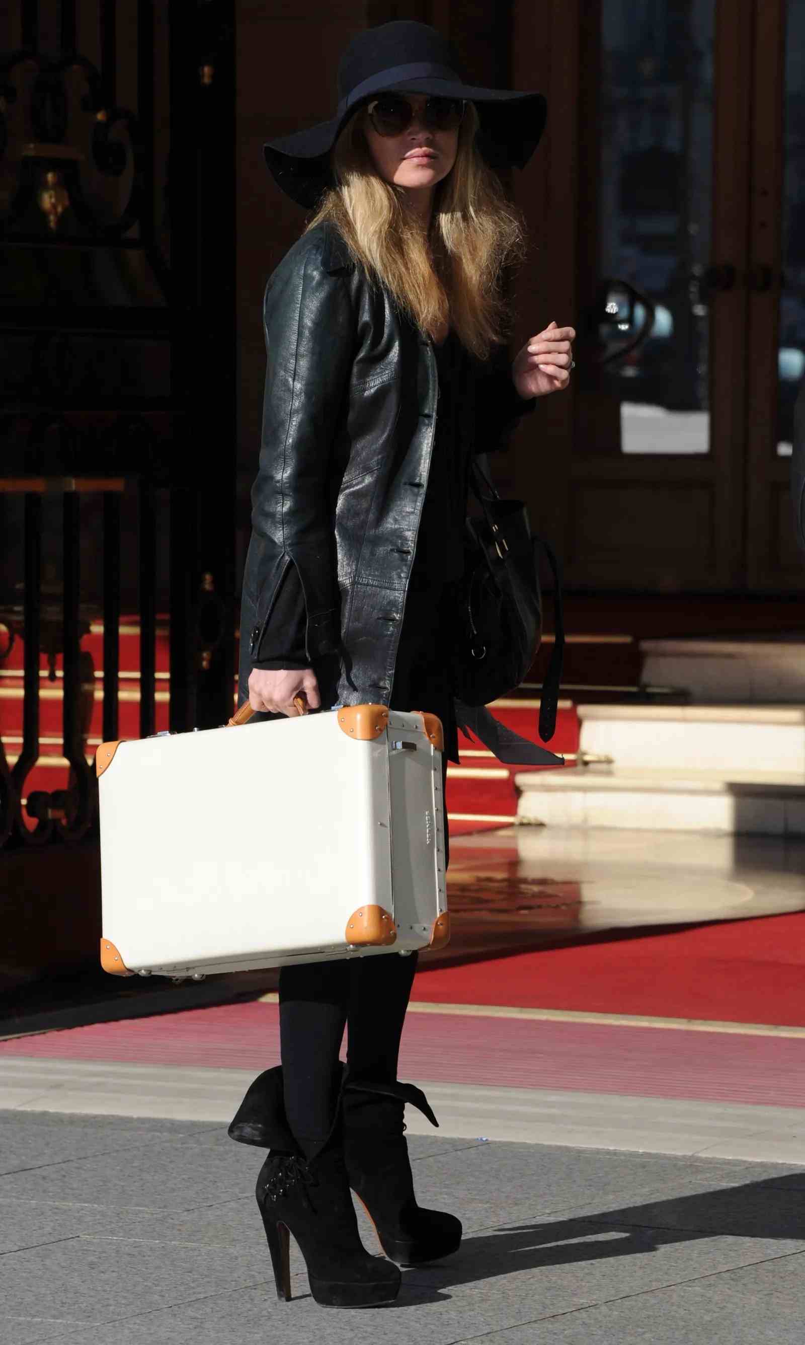 Gaya styish Kate Moss