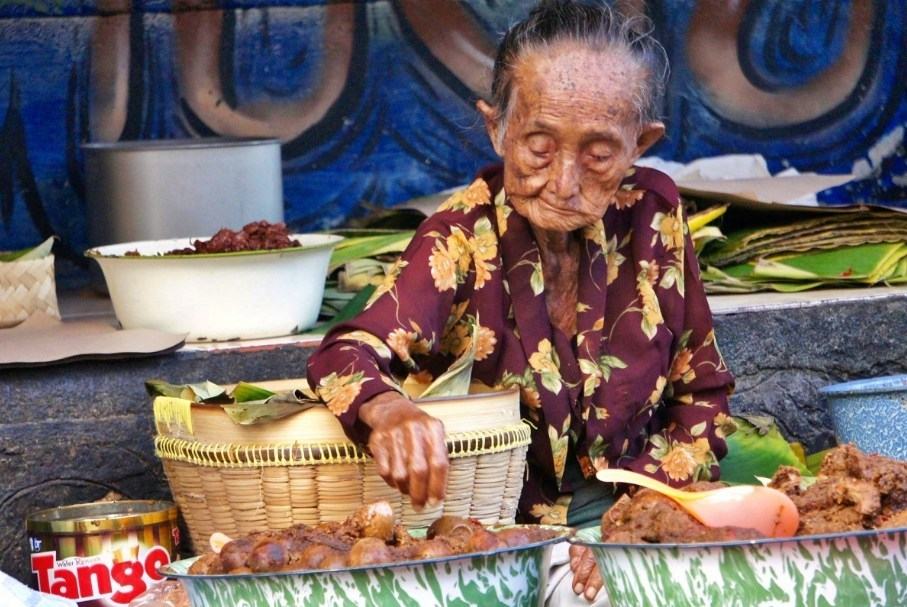 Gudeg Mbah Lindu Kuliner Legendaris Jogja