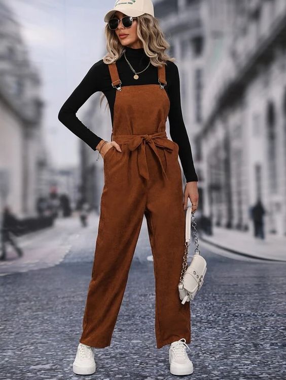 (Jumpsuit berbahan korduroi. Foto: Dok. SHEIN/Pinterest)