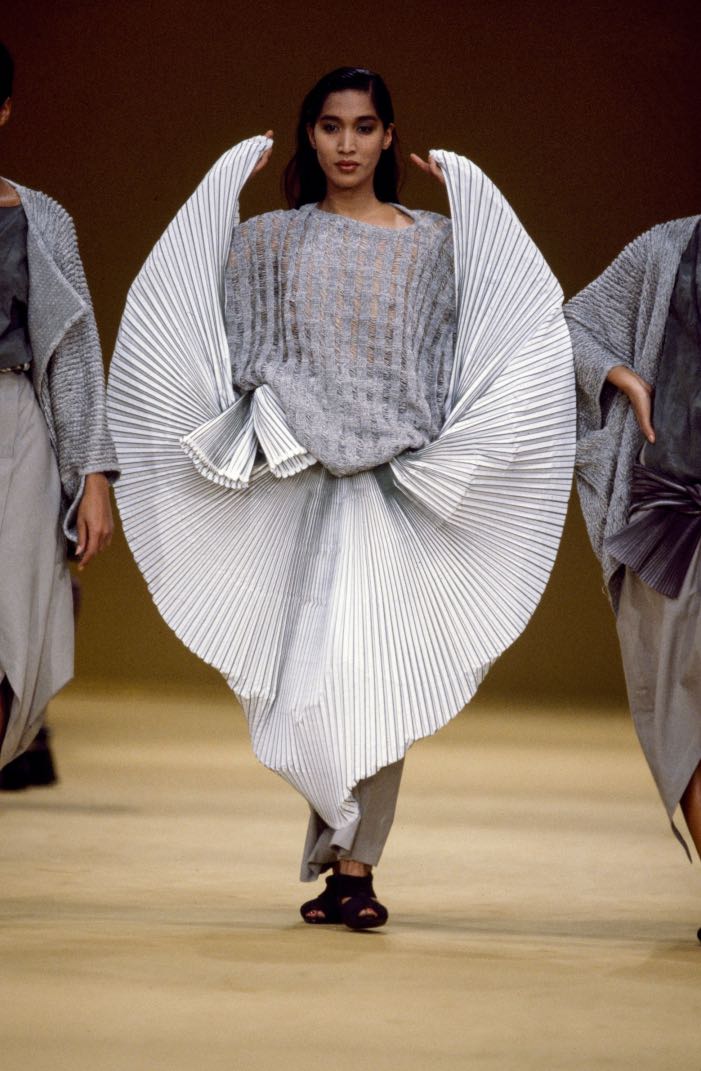 Issey Miyake, CDG, Rei Kawakubo, Junya Watanabe, Jepang, minimalism 
