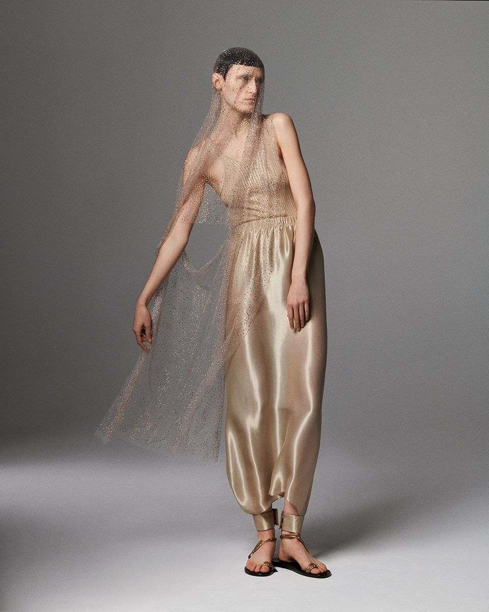 Giorgio Armani. Brand fashion termahal 2023. Brand fashion termahal.
