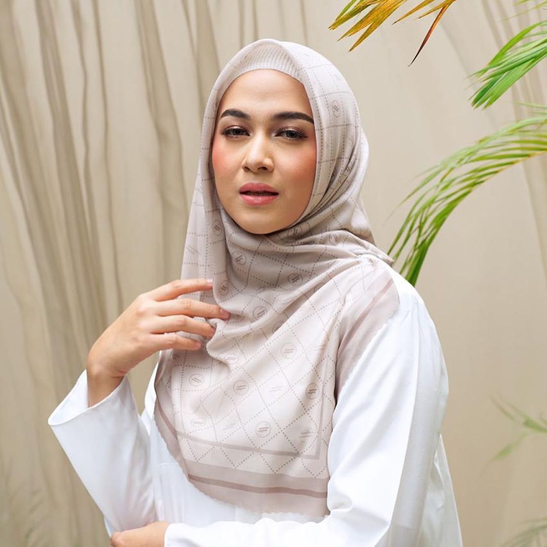 tutorial hijab segi empat