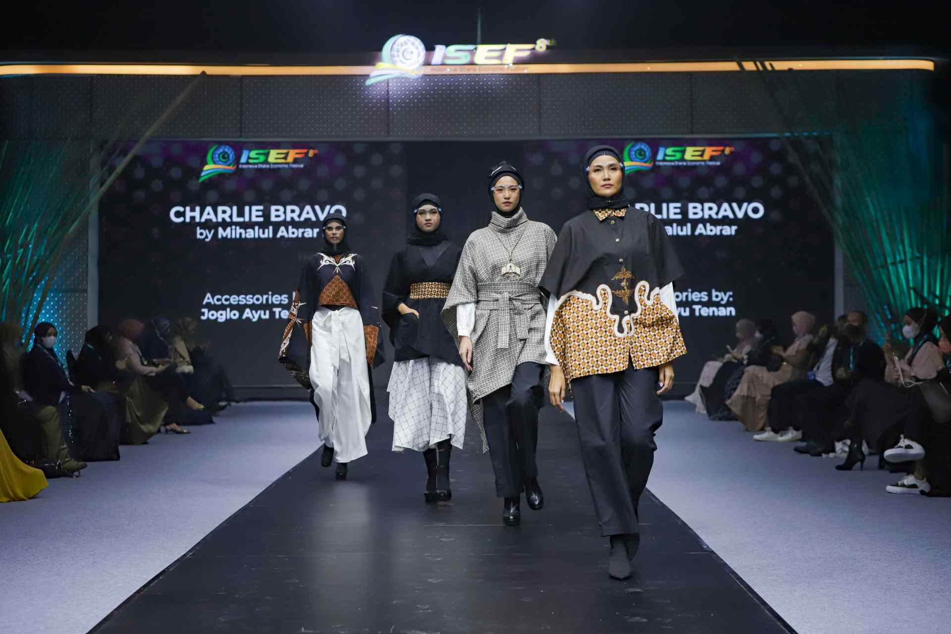 Potret Kemeriahan Acara Peragaan Busana Indonesia Sharia Economic Festival (ISEF) 2021 , Memorable dan Begitu Meninggalkan Kesan Baik!