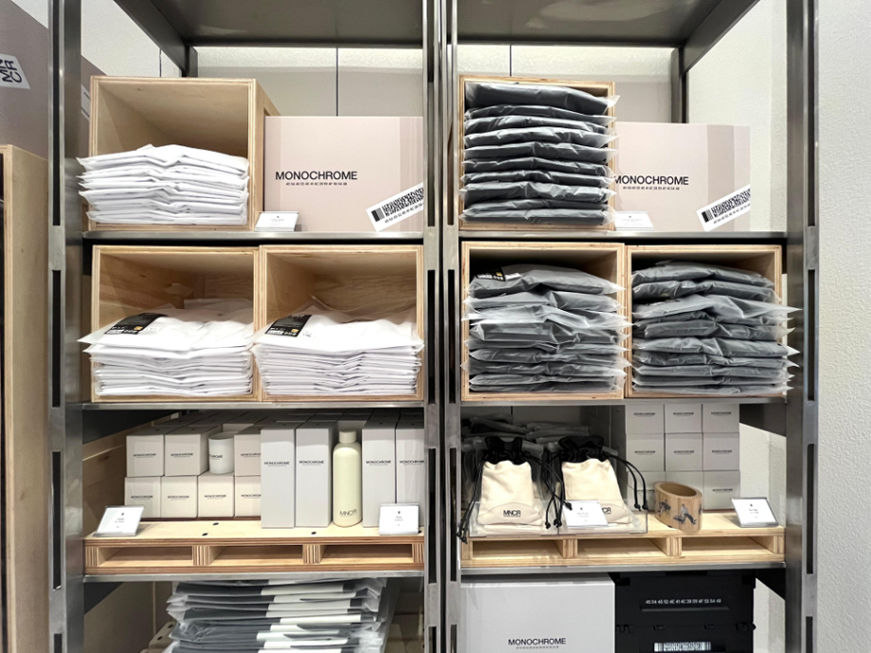 BTS POP-UP: MONOCHROME