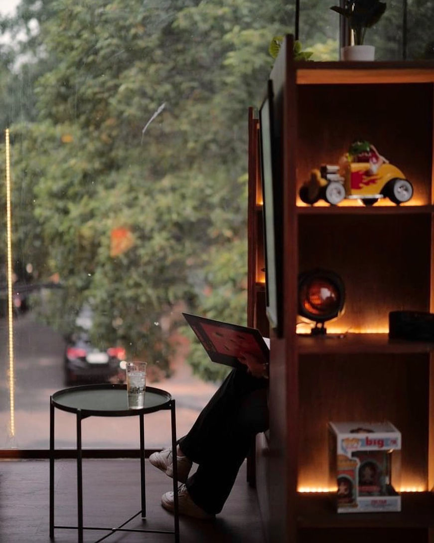 listening bar, jakarta