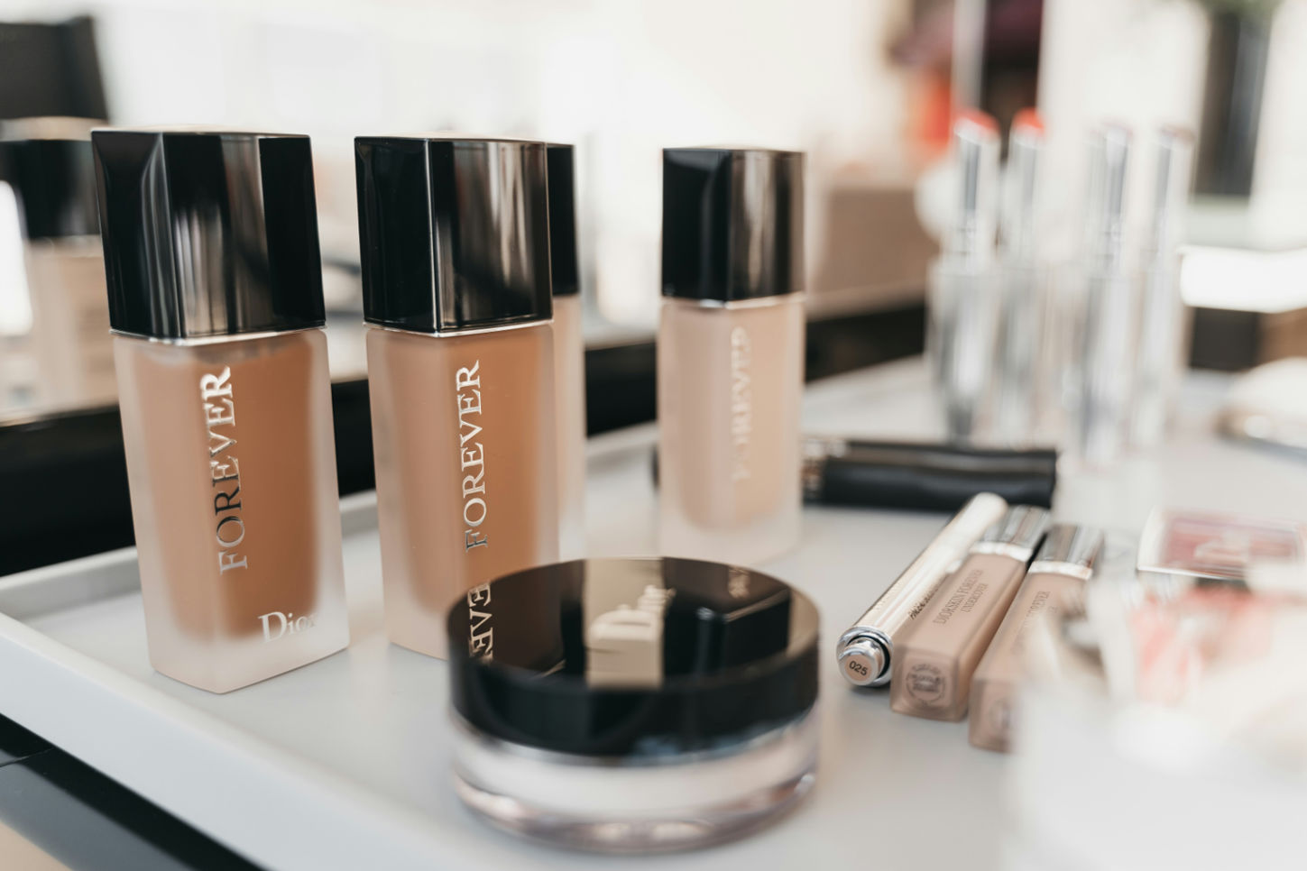 makeup abu-abu
