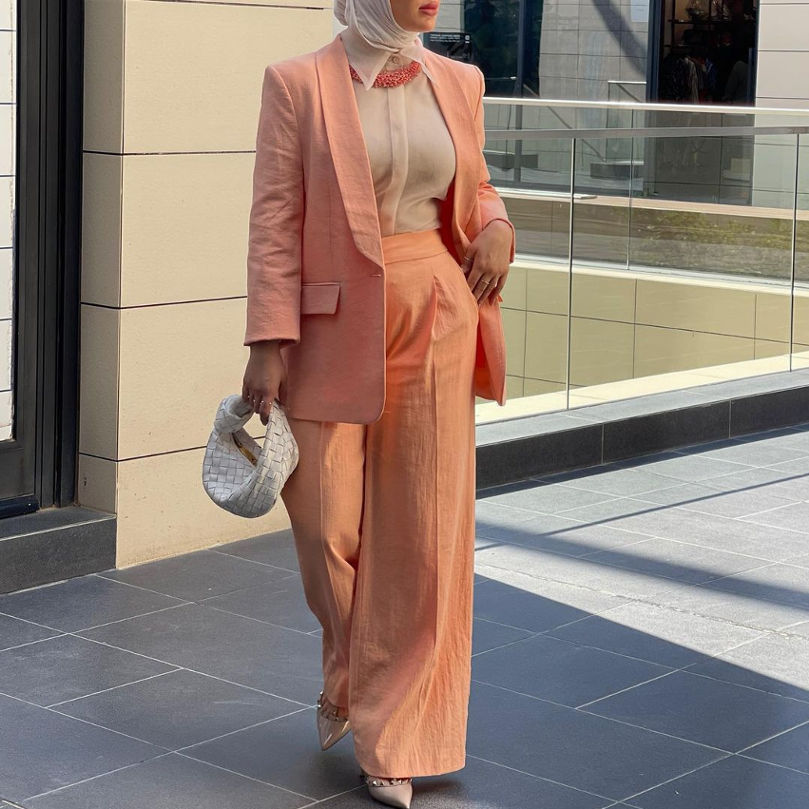 Warna baju untuk warm tone 