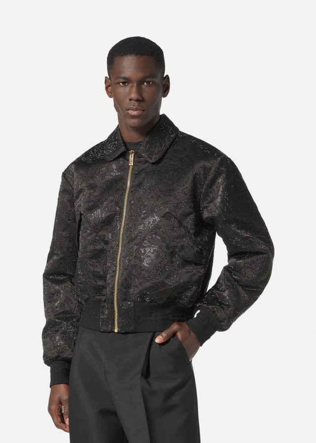 Outfit Versace Jungkook BTS di panggung pembukaan World Cup Qatar 2022