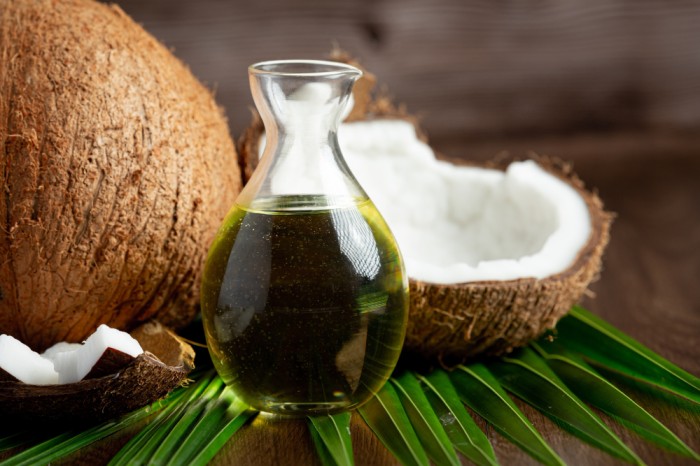 Minyak kelapa jadi bahan alami untuk atasi ketombe