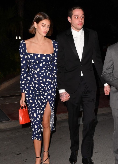artis wanita Hollywood yang pernah jadi pacar Pete Davidson sebelum emily ratajkowski