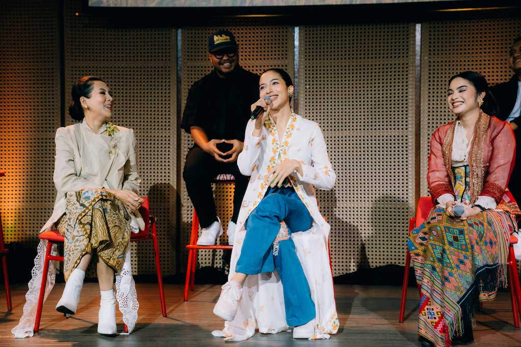 kebaya, putri marino, film