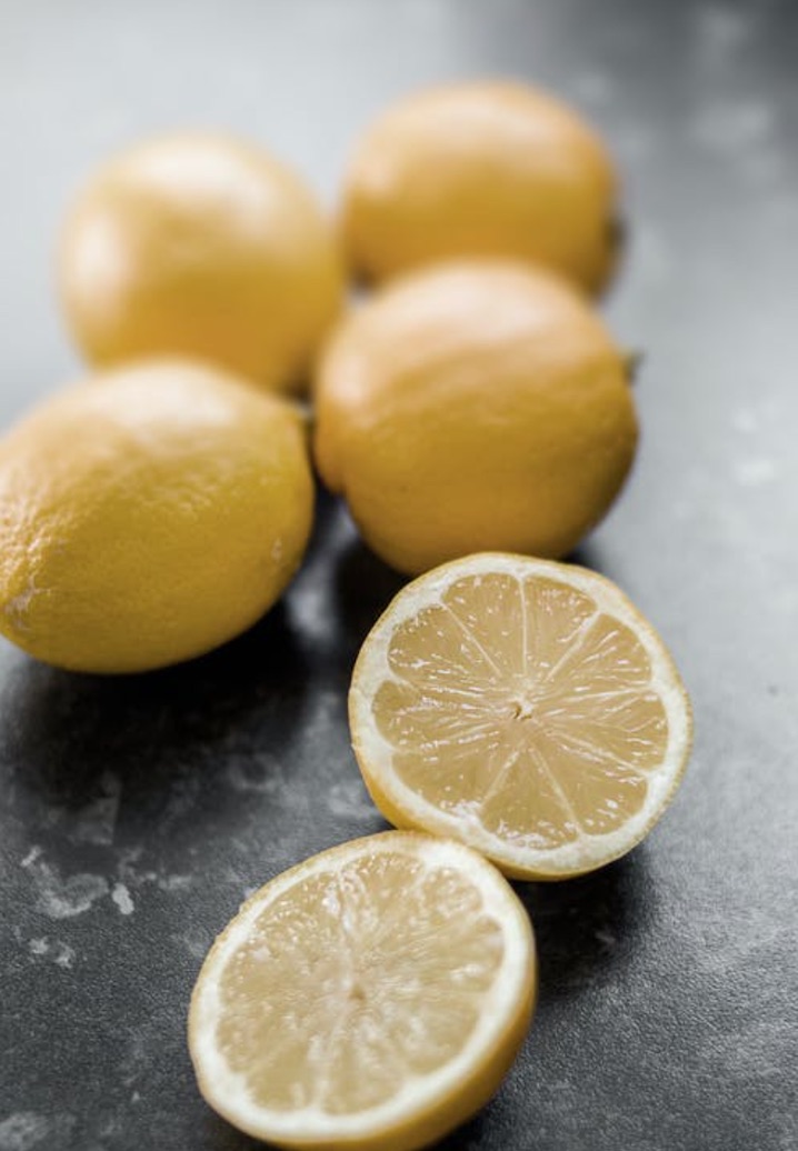 Cara memutihkan wajah dengan lemon