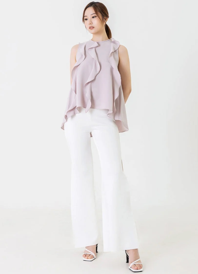 Pilihan Outfit Warna Lilac Untuk Tampilan Feminin