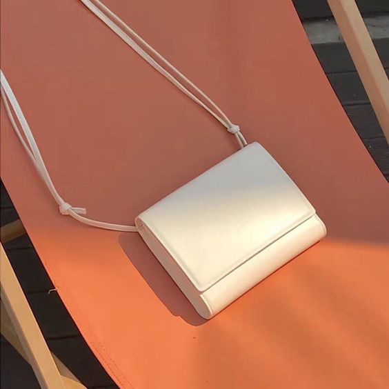 Model Tas Selempang Kecil Wanita