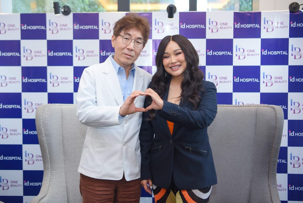 Titi DJ & Dr. Jang Woo Seok Berbagi Tips Anti-aging Surgery