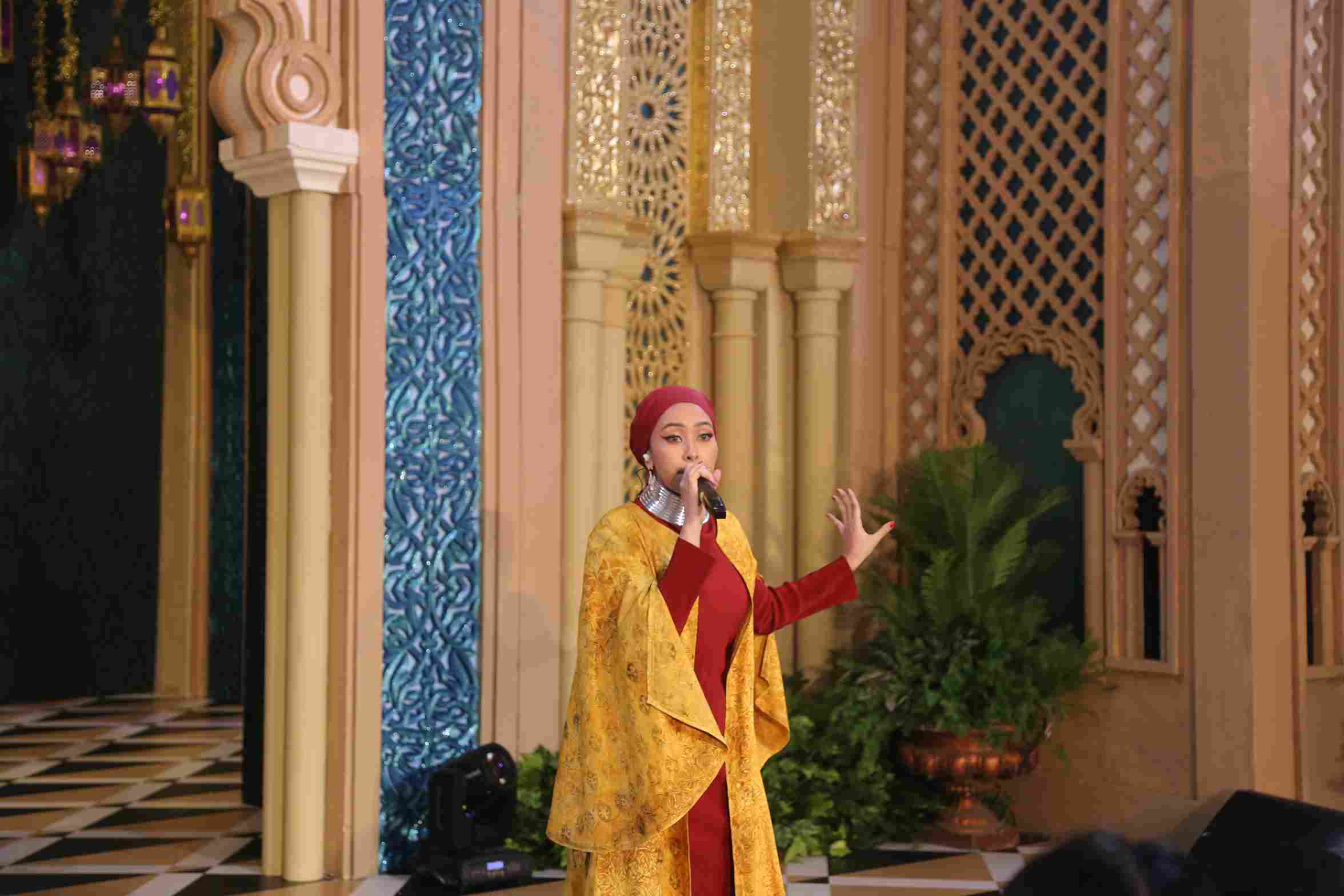Jinan Laetitia. Raya Fashion Parade. Central Park Mall. Her World.