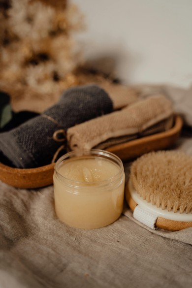 scrub tubuh berbahan alami, scrub, scrub tubuh, eksfoliasi, scrub gula