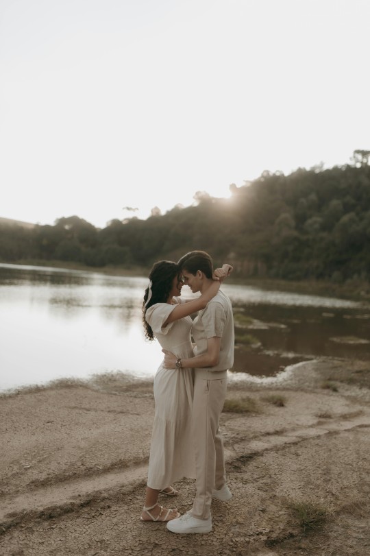 dirty talk, pilihan kalimat nakal, turn him on, rangsang pria, dirty talking artinya, apa itu dirty, seksi, ldr