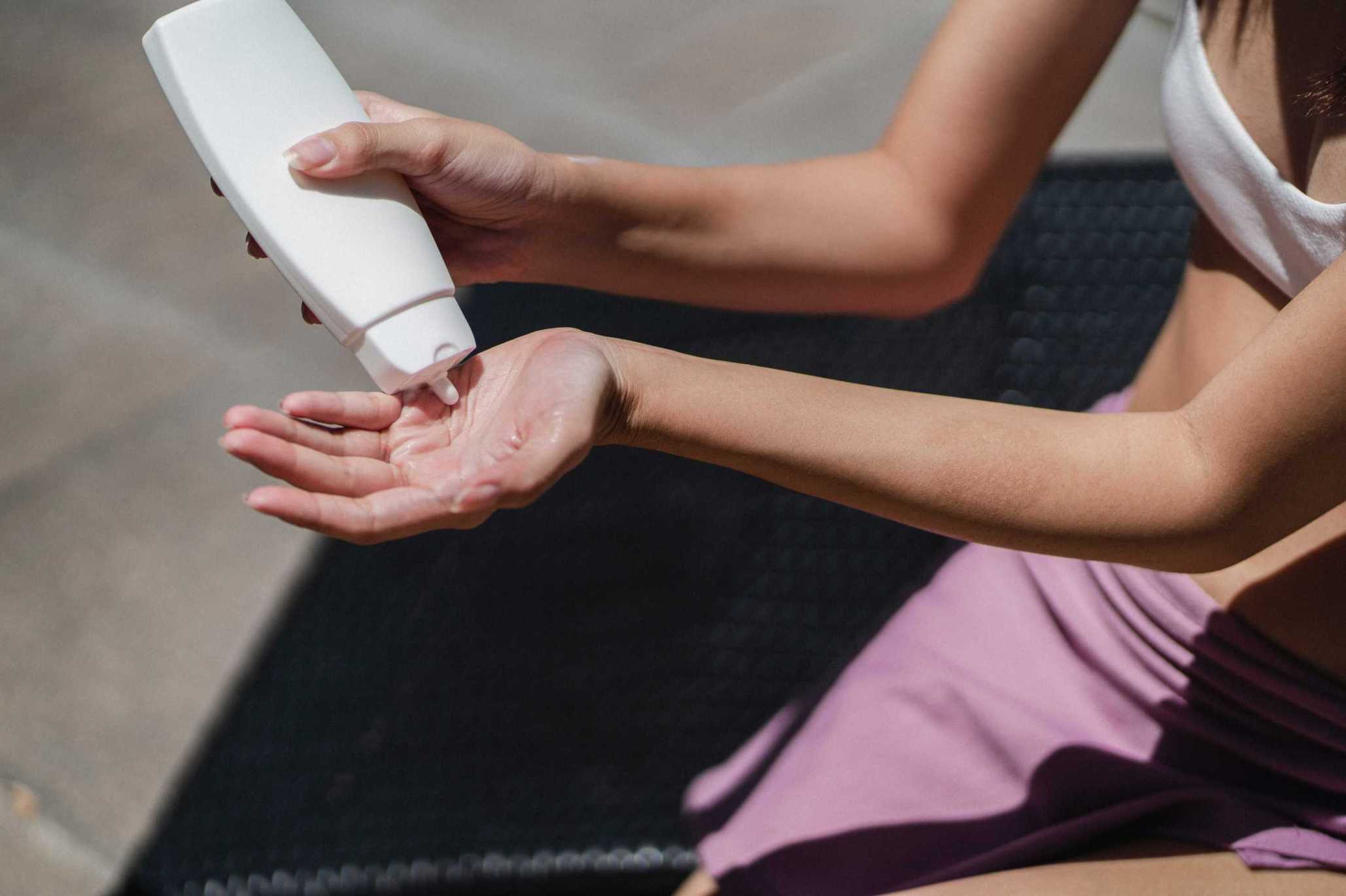 Kandungan Sunscreen yang Baik untuk Kulit yang Sensitif, Kandungan Sunscreen yang Perlu Diperhatikan untuk Kulit yang Sensitif