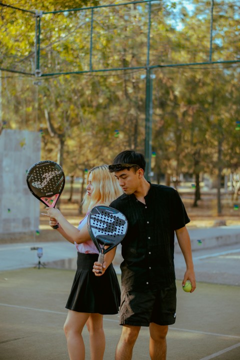 manfaat olahraga padel yang sedang tren untuk kesehatan, padel, olahraga yang sedang tren, olahraga tren 2025, olahraga padel