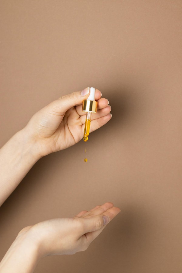 eye cream, kandungan eye cream yang bagus untuk mata panda, mata panda, kantung mata