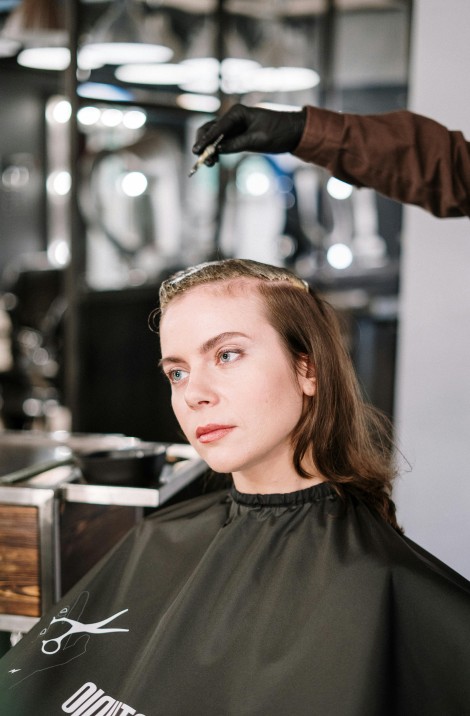 tips agar akar rambut tetap kuat, akar rambut, cara membuat akar rambut kuat, rambut rontok
