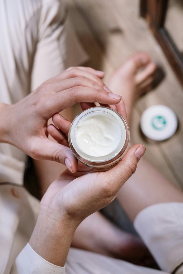 tips agar kulit tidak oily saat cuaca dingin, tips agar kulit, kulit oily saat cuaca dingin