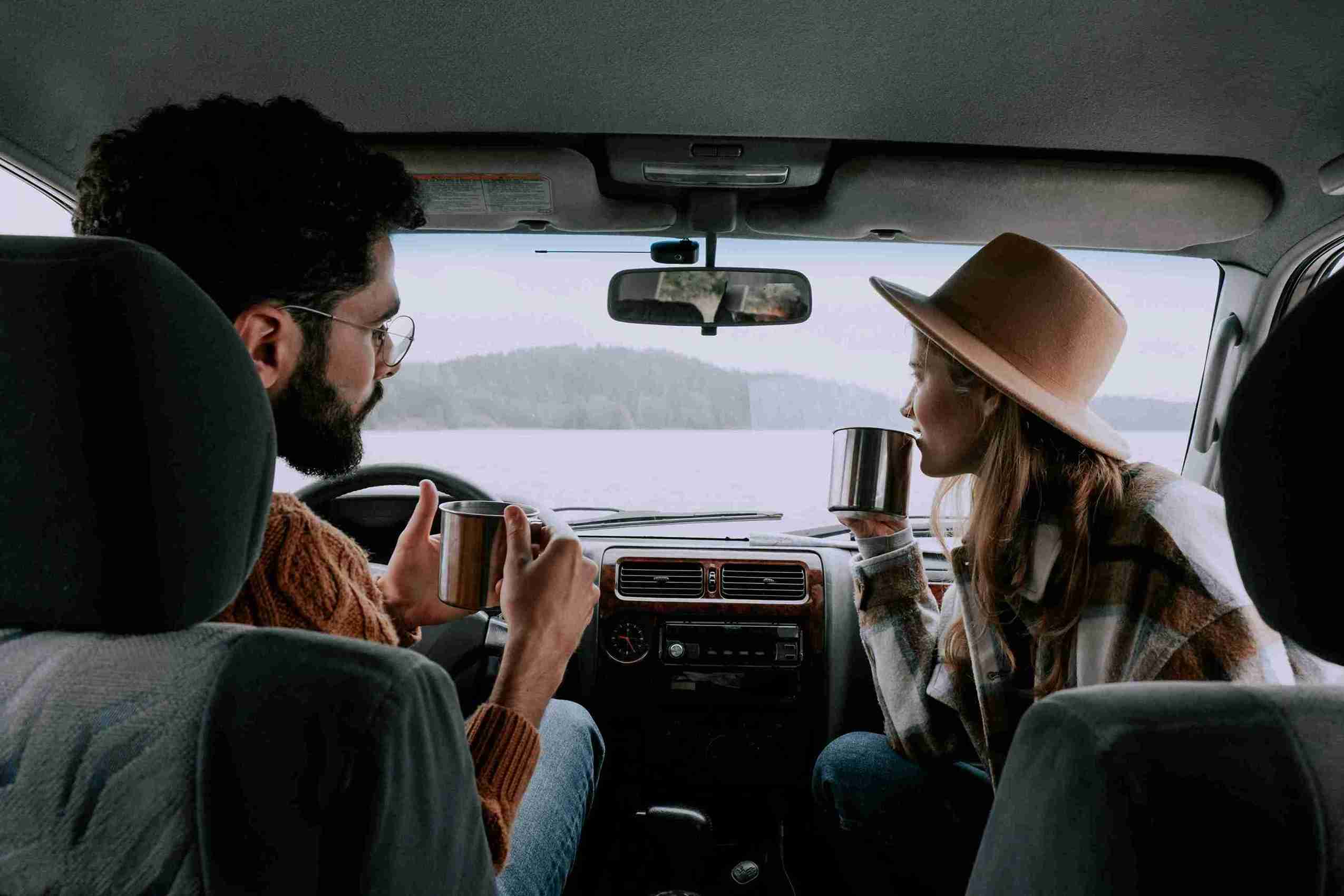 Tanda Dia Suka Denganmu Sesuai Zodiak, love language 
